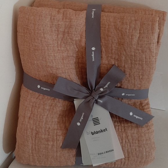 West Elm Bedding West Elm Queen European Linen Blanket Terracotta